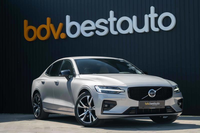 Volvo S60 B4 MHEV AT Plus Dark